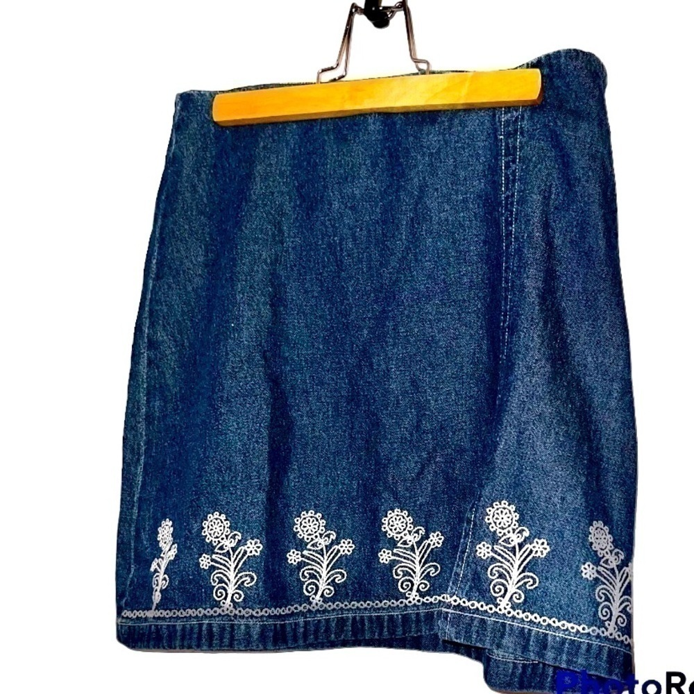 Denim miniskirt, all cotton, with embroidered border, slit, from Prague, UK 10